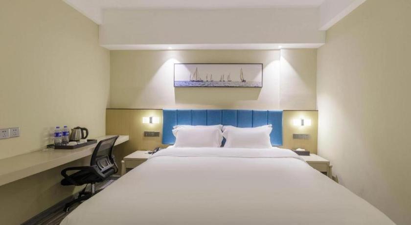 Jingtu Hotel Zhanjiang Dingsheng Plaza Store Exteriör bild