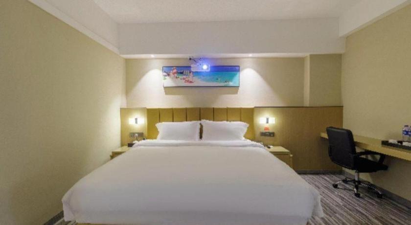 Jingtu Hotel Zhanjiang Dingsheng Plaza Store Exteriör bild