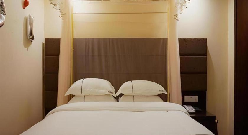 Jingtu Hotel Zhanjiang Dingsheng Plaza Store Exteriör bild