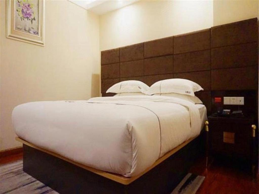 Jingtu Hotel Zhanjiang Dingsheng Plaza Store Exteriör bild