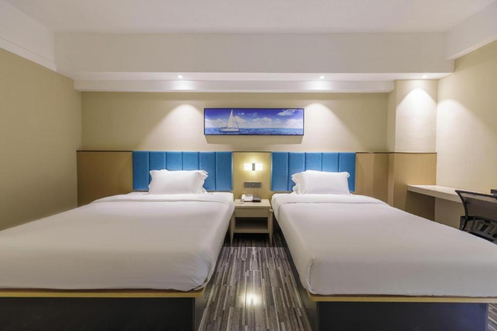 Jingtu Hotel Zhanjiang Dingsheng Plaza Store Exteriör bild